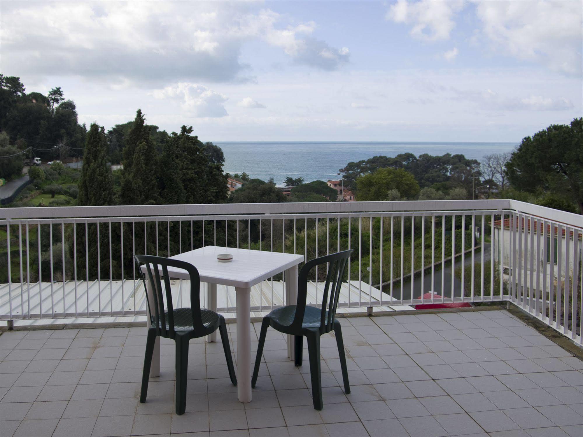 Hotel Cristallo Lerici Exterior photo