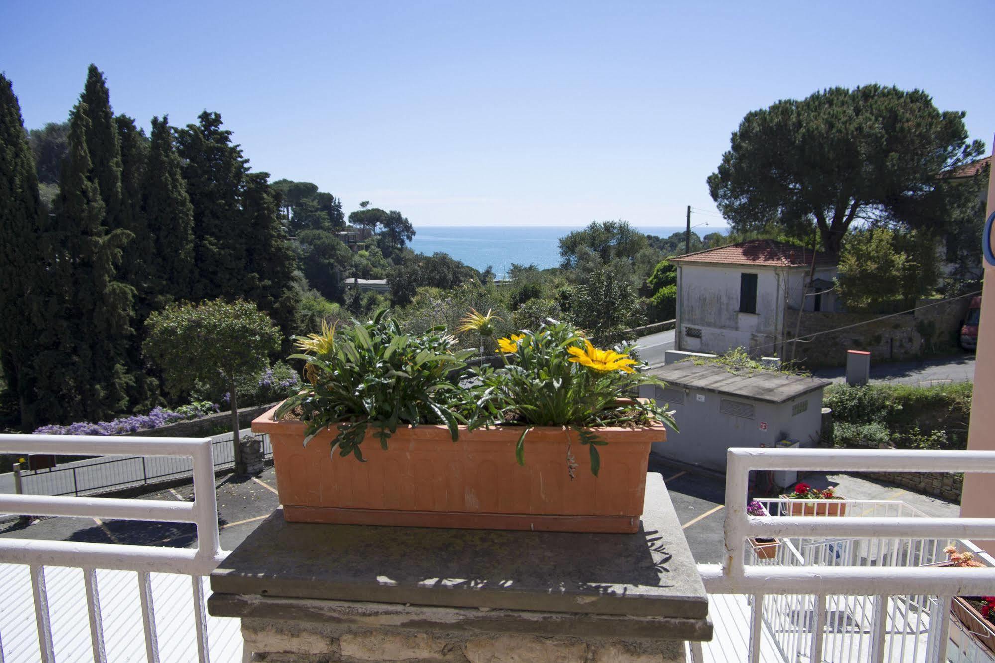 Hotel Cristallo Lerici Exterior photo